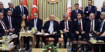 gelecek-partisi-erdogan-davutoglu-fotografina-aciklama