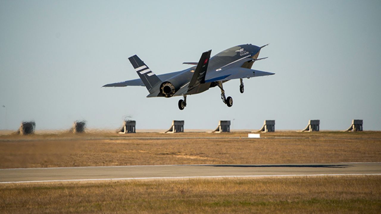 MİLLİ SAVAŞ UÇAĞI KIZILELMA’DAN TARİHİ BAŞARI 3 hedefe-adim-adim-kizilelma-orta-irtifa-testini-basariyla-gecti-17592685835696