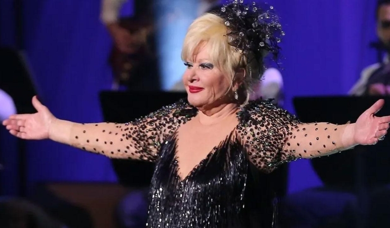 MUAZZEZ ABACI’DAN KORKUTAN HABER! ÜNLÜ SANATÇI HASTANEYE KALDIRILDI