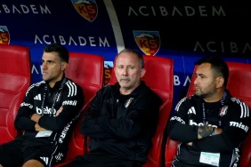 sok-gelismeye-bak-besiktas-kara-kara-dusunuyor-6-milyon-euro-buhar-oldu-9a8511