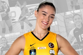 vakifbank-ta-yeni-kaptan-zehra-gunes-oldu-8135