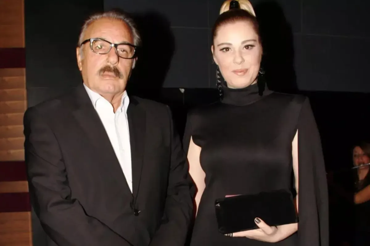 TUĞÇE TAYFUR’DAN BABASI FERDİ TAYFUR’UN ÖLÜM İDDİALARINA NET YANIT: “BABAM ÇOK ŞÜKÜR İYİ, HAYATTA!” 2 69082ead543b7421__w1200xh800