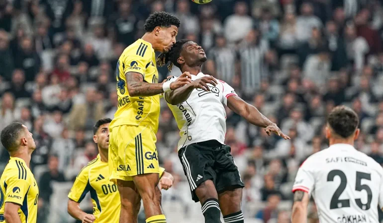 DERBİNİN KAHRAMANI HAKEM DEĞİLMİ? ESKİ HAKEMLER KIRMIZI KART VE PENALTI POZİSYONLARINI TEK TEK DEĞERLENDİRDİ