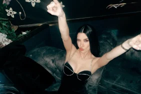 BURCU KIRATLI’NIN CESUR TARZI YİNE GÜNDEMDE: TRANSPARAN ELBİSESİYLE SOSYAL MEDYAYI SALLADI 7 6909b1cfc2e7b285