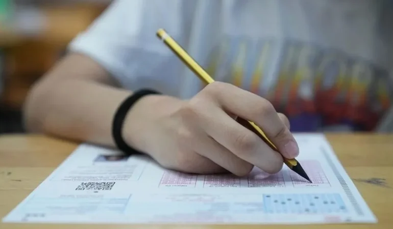 2026 LGS Tarihi Belli Oldu: Öğrenciler 14 Haziran 2026 Pazar Günü Ter Dökecek!