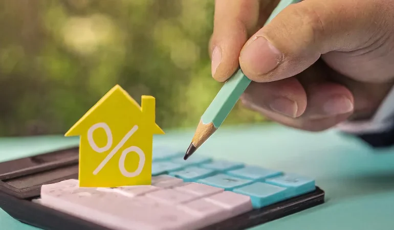 TESİS YÖNETİM YASASI MECLİS’TE: FAHİŞ AİDAT DÖNEMİ BİTİYOR