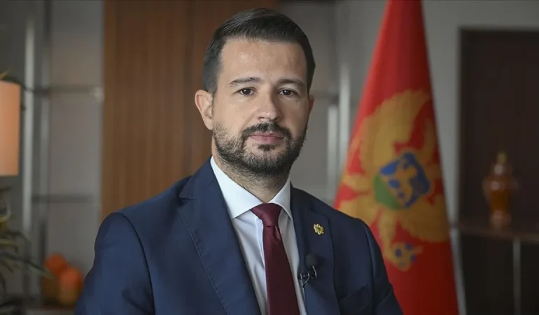 Karadağ Cumhurbaşkanı Milatović’ten Türkler İçin Vize Eleştirisi: “Karar Aceleyle Alındı”