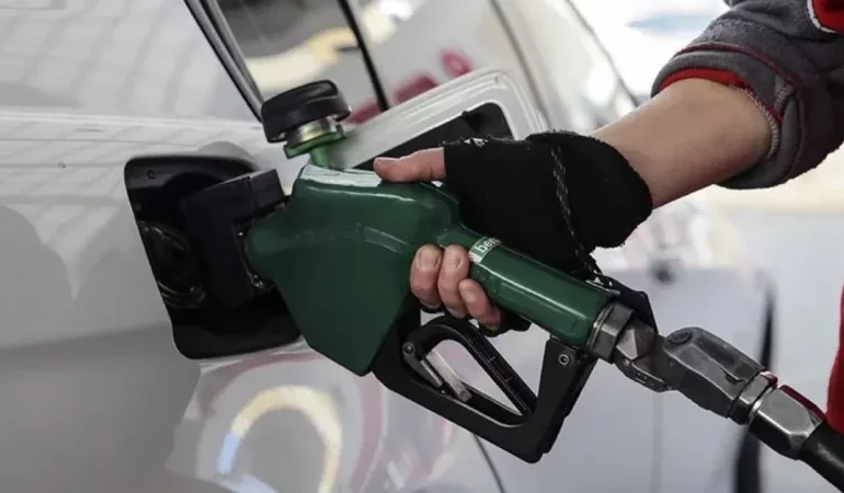 Akaryakıtta Çifte Müjde: Benzin ve Motorin Fiyatlarında Önemli Düşüş