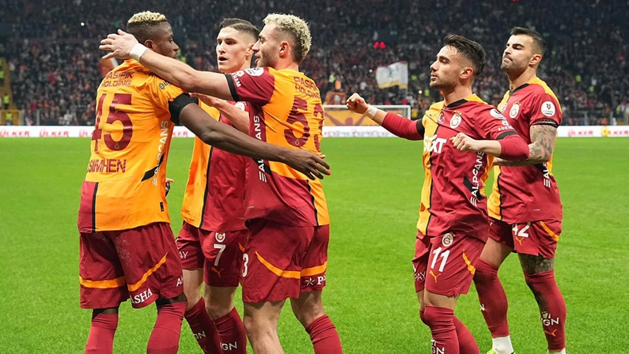 GALATASARAY’A BÜYÜK PİYANGO: BARIŞ ALPER YILMAZ’A 4 DEV TALİP, TARİHİ BON SERVİS REKORU YOLDA 2 galatasaraya-buyuk-piyango-vurdu-o-yildiza-4-talip-var-super-lig-tarihine-gececek-bonservis-tco1