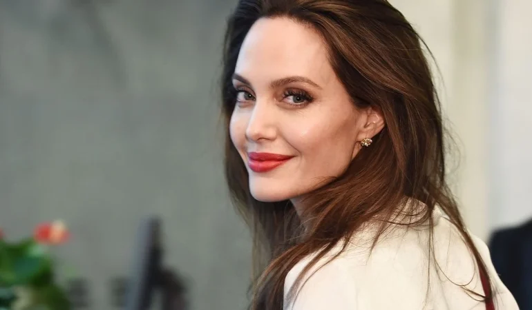Angelina Jolie’nin Ukrayna Ziyareti Olaylı Geçti: Şoförü Zorla Askere Alındı!