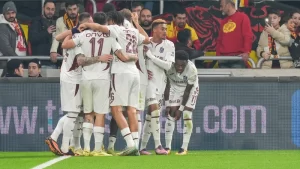 TRABZONSPOR GÖZTEPE DEPLASMANINDA KAZANDI: İKİNCİLİK KOLTUĞUNA YERLEŞTİ