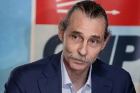 ERDAL BEŞİKÇİOĞLU’NUN KIZI DERİN’İN GALA ŞIKLIĞİ SOSYAL MEDYADA GÜNDEM YARATTI 5 6937ff1170e8d717