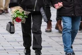 GENÇ KIZLAR NEDEN “TEHLİKELİ ERKEKLERİ” ÇEKİCİ BULUYOR? SOSYOLOJİK VE PSİKOLOJİK AÇIKLAMALAR 5 693a67a486831115