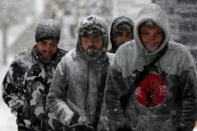 ZONGULDAK’TA KAR VE FIRTINA ALARMI: OKULLAR TATİL EDİLDİ 8 695142dce9bd1718