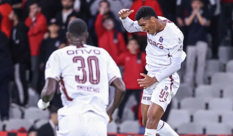 TRABZONSPOR’UN SÜPER LİG’DEKİ HÜCUM HATTI LİGLERİN EN ÜRETKENLERİNDEN BİRİ OLARAK ÖNE ÇIKTI, SKOR YÜKÜNÜ KOMPOZİSYONU TARTIŞILIYOR