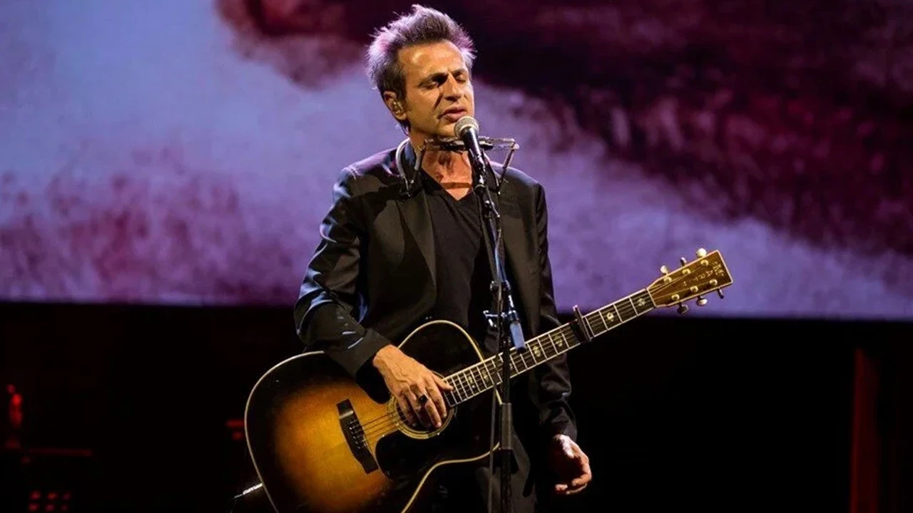 Teoman’ın Konserindeki Şaşırtıcı Anlar: Dansına Yorum Yağdı 3 teoman-vasiyetini-acikladi-teomanin-vasiyetinde-neler-var-mirasini-kime-birakti-zutd