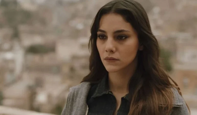 ELBİRLİĞİYLE ÇİZGİLERİ AŞAN TEHDİTLER: OYUNCU DİLİN DÖĞER’E SOSYAL MEDYADAN ÖLÜM MESAJLARI SONRASI SORUŞTURMA BAŞLATILDI