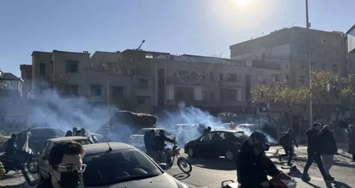 İRAN'DA EKONOMİK KRİZ PROTESTOLARI DERİNLEŞTİ 1 - İRAN'DA EKONOMİK KRİZ PROTESTOLARI DERİNLEŞTİ