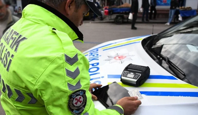 Mecliste Dört Yeni Tedbir Tasarısı Daha Onaylanınca Trafik Cezaları Artıyor
