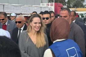 angelina-jolie-refah-sinir-kapisinda-rpem