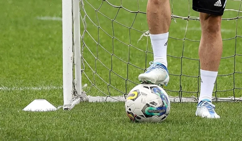 FUTBOLDA SEZON ORTASI TRANSFER DÖNEMİ AÇILIYOR VE BÜYÜK TRANSFERLER BEKLENİYOR