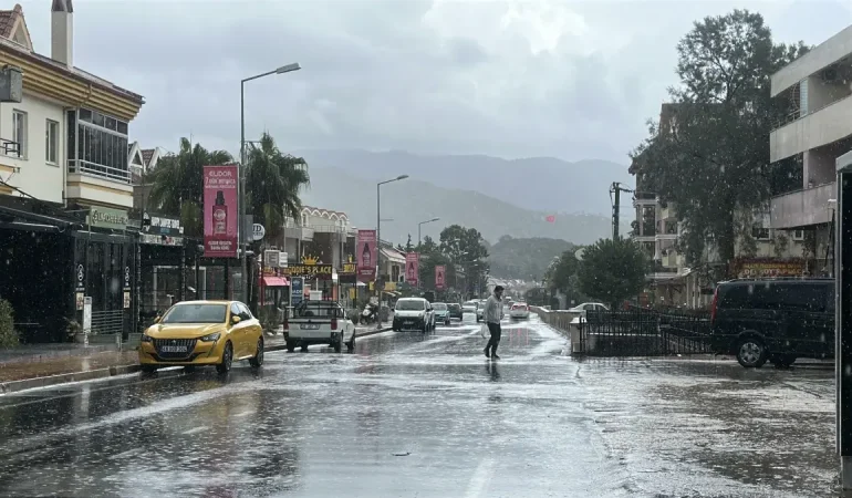 İstanbul ve 63 İl İçin Sarı Kodlu Fırtına ve Yağış Uyarısı